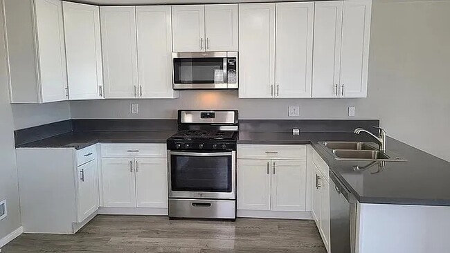 Building Photo - 68180 Cll Las Tiendas Unit B