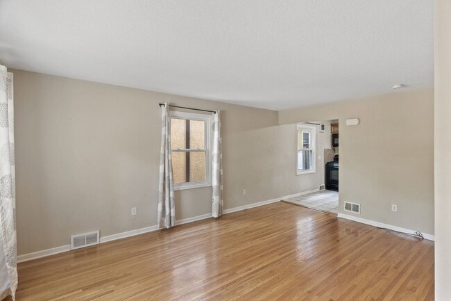 Photo - 4416 Lyndale Ave S