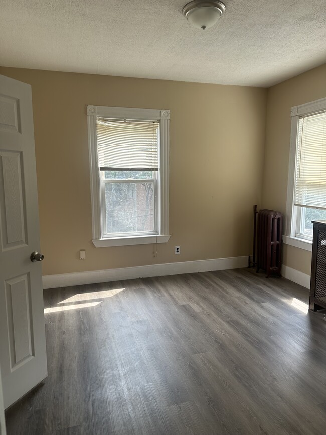 Photo - 21 Dewey St Unit 3