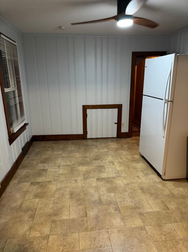 Photo - 618 Leonard Ave Unit Upper