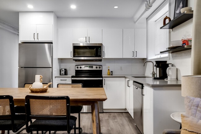 Photo - 211 Ivy Crescent Unit SI ID1537666P
