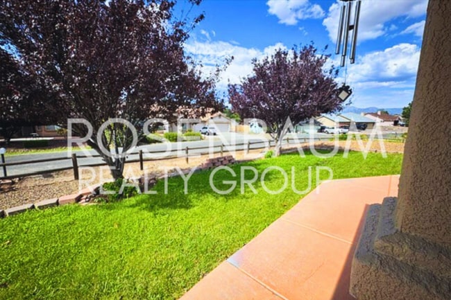 Building Photo - Beautiful 4-bedrooms, 2-baths home in Pres...