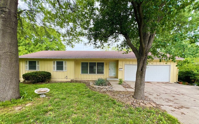 SEE IT NOW: Charming 3-Bedroom Home with S... - SEE IT NOW: Charming 3-Bedroom Home with S...