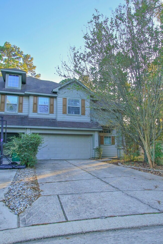 Photo - 11 Aquiline Oaks Pl