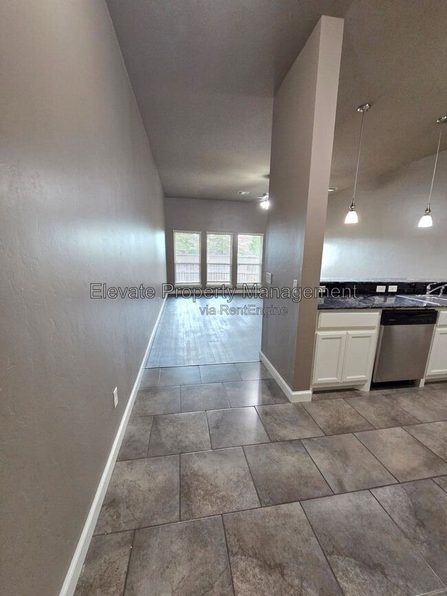 Photo - 2200 Starwood Wy