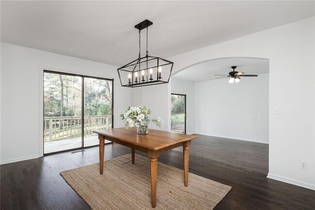 Photo - 5090 Heather Rd SE