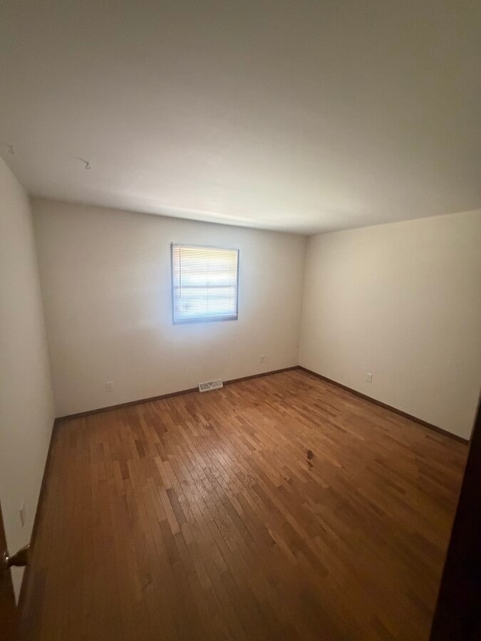 Photo - 1319 N McLean St Unidad B