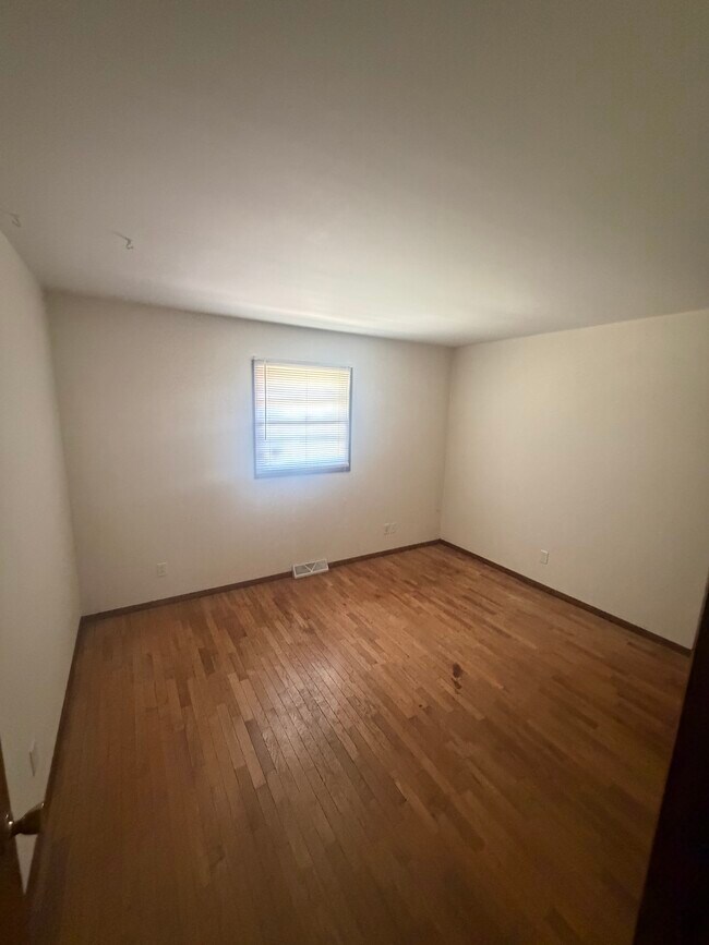 1319 N McLean St Unidad B
