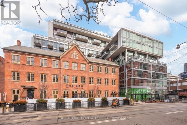 Photo - 560 King St W Unité 723