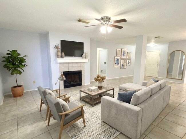 Photo - 15518 Evergreen Grove Dr