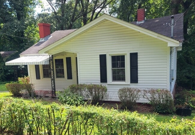 Photo - 900 E 4th Ave House