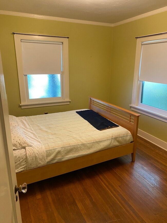 Photo - 7405 N Burrage Ave