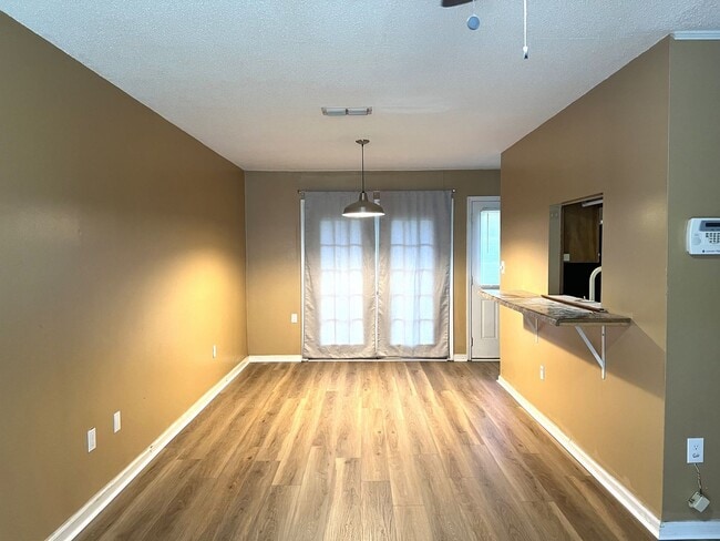Photo - 2973 Moorcroft Dr