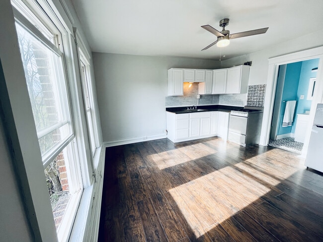 Building Photo - 1803 Harlansburg Rd Unit 3