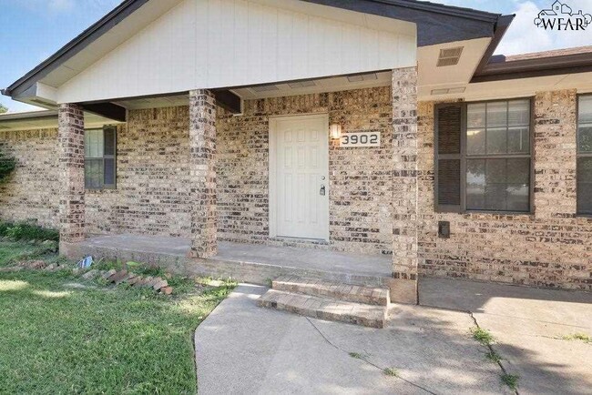 3902 Cynthia Ln