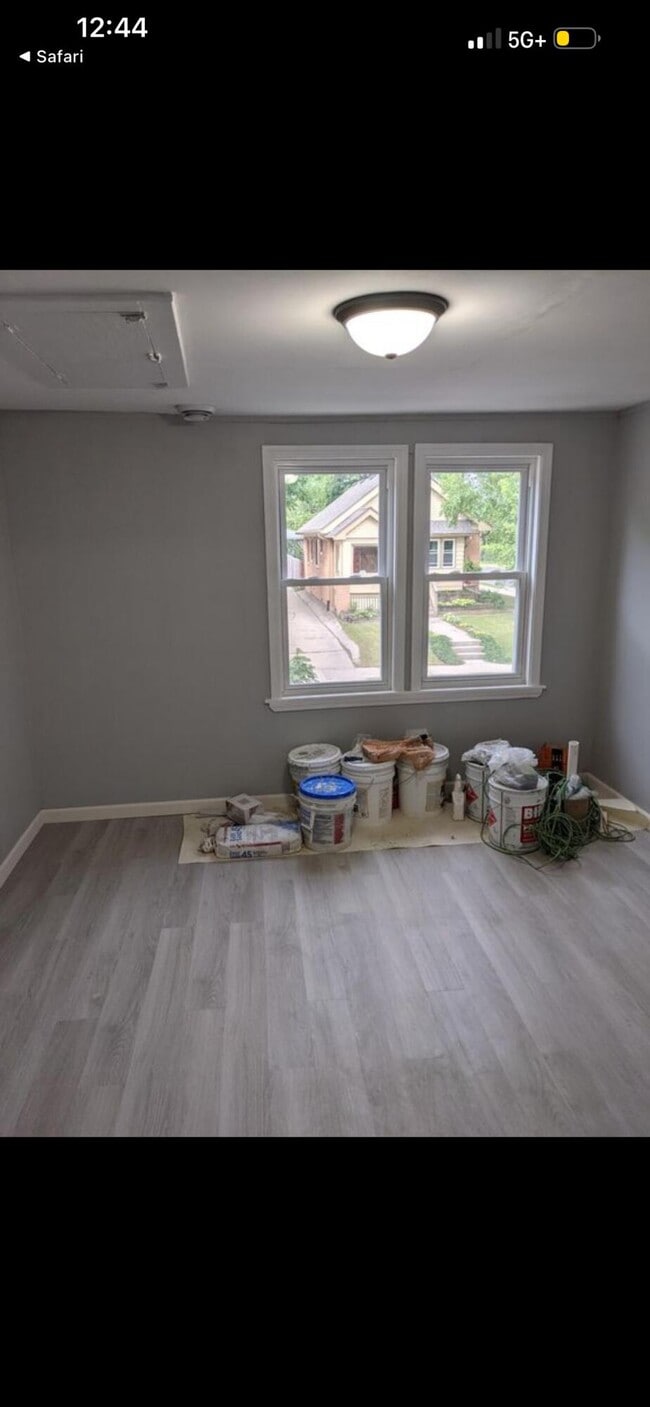 Photo - 117 N 60th St