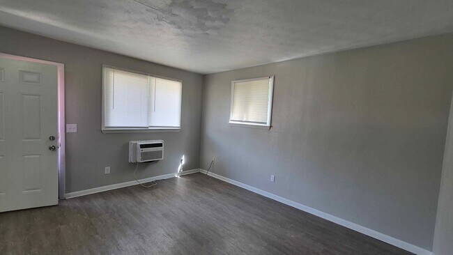 Photo - 262 E Nottingham Rd Unit 3