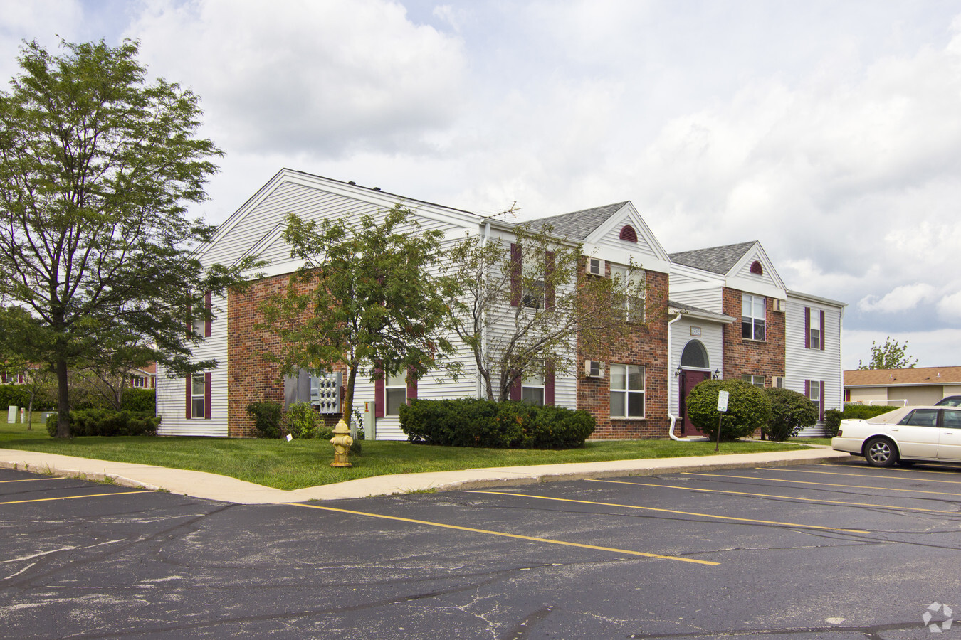 Paradise Place Apartments - Paradise Place Apartments