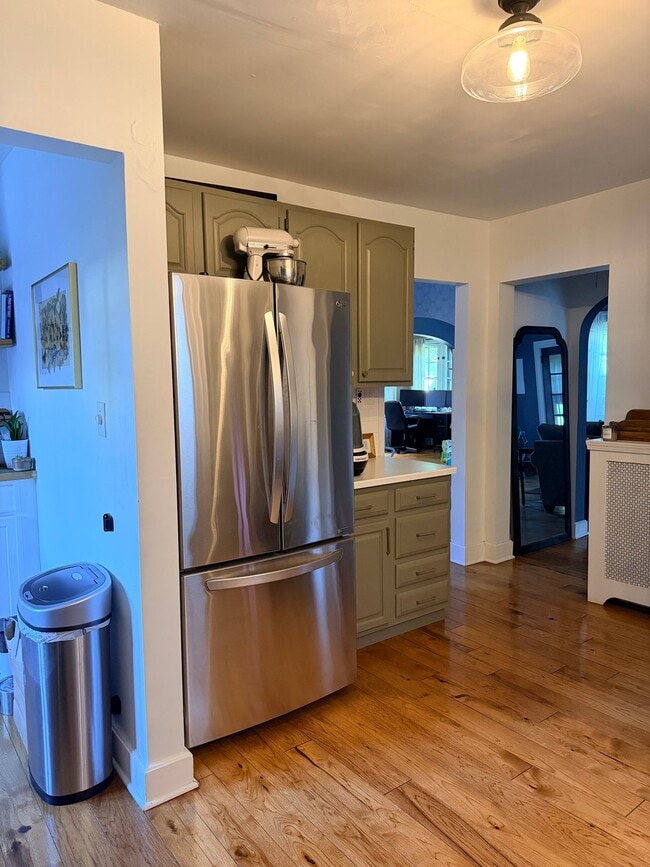 Photo - 715 Ecton Rd