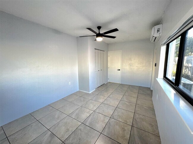 Photo - 5020 E 10th Ave Unit 5020R