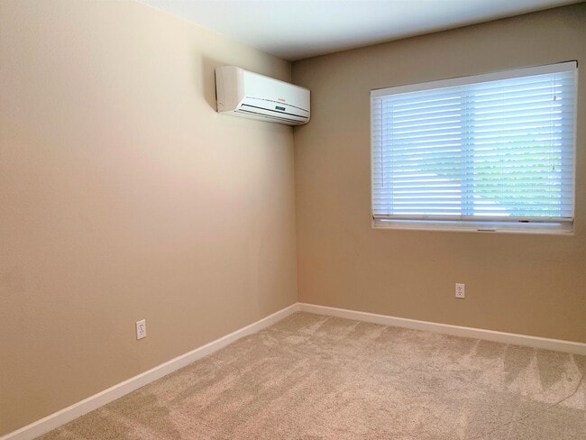 Photo - 1028 S 30th St Unit 1028 S. 30th, A (Upper Apartment)