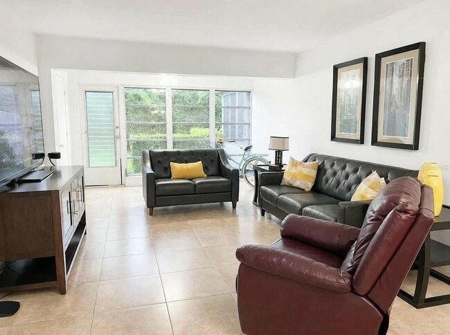 Building Photo - 2530 Black Olive Blvd Unit 103