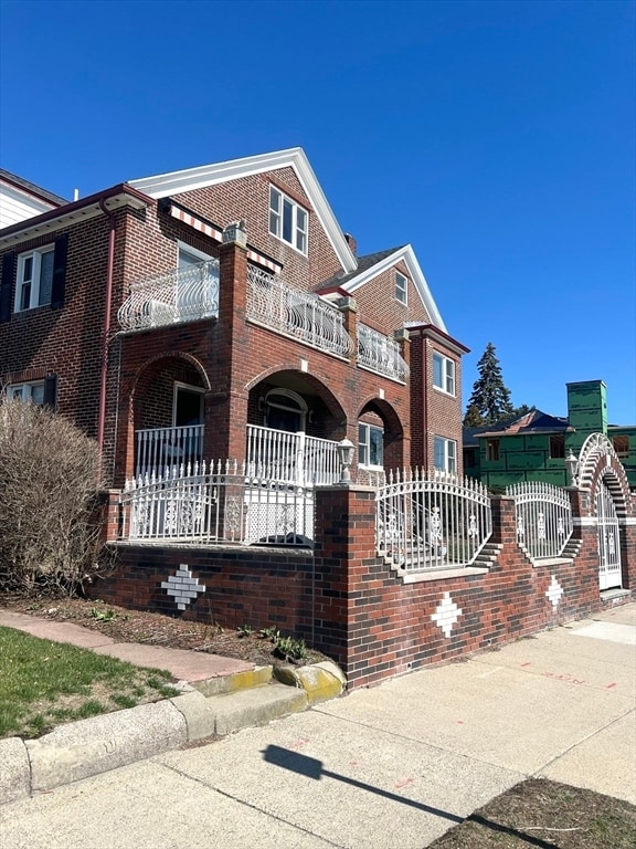 Photo - 77 Lynn Shore Dr Unit 3