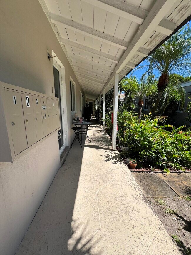 Photo - 113 Edwards Ln Unit 4