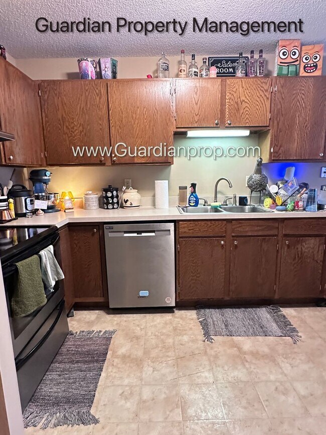 Photo - Plymouth Town Home, 1 Car Garage, Dishwasher, In Unit Laundry, Patio