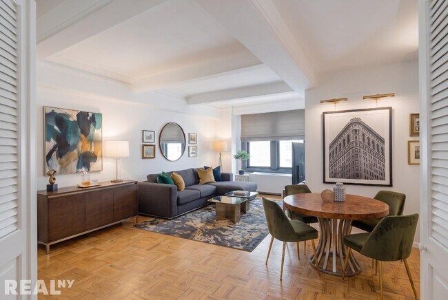 101 W 55th St Unit 13B