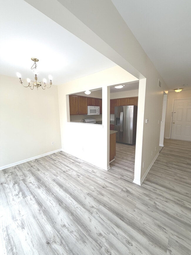 3112 Village Cir N