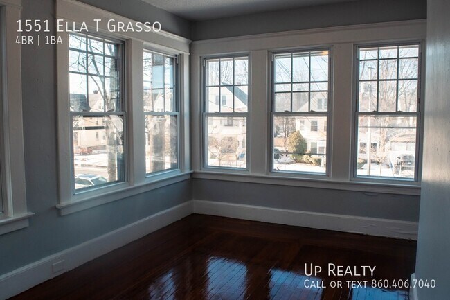 Photo - 1551 Ella T Grasso Blvd