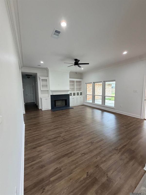 Photo - 15814 Woodwick Ave