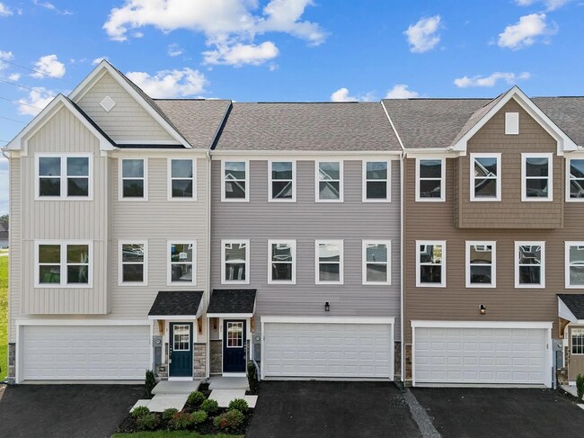 Building Photo - 79 Elmiraj Ct