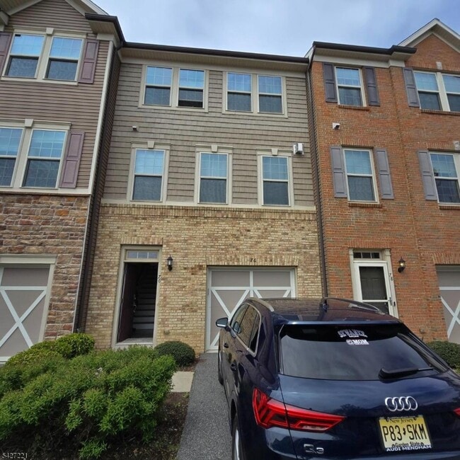 Photo - 76 Albert Ct