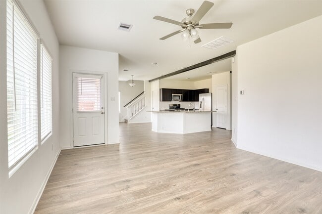 Photo - 420 Magnolia Ln