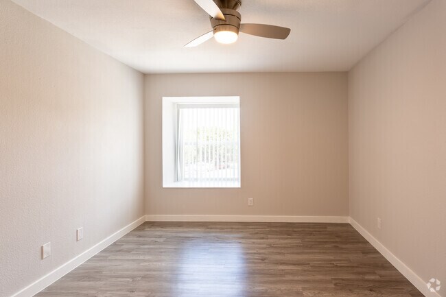 2 BR, 1.5 BA 1010 SF - Mueller Square Apartments