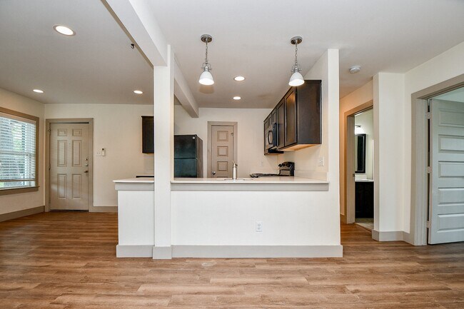 Photo - 1011 Enid St Unit 2