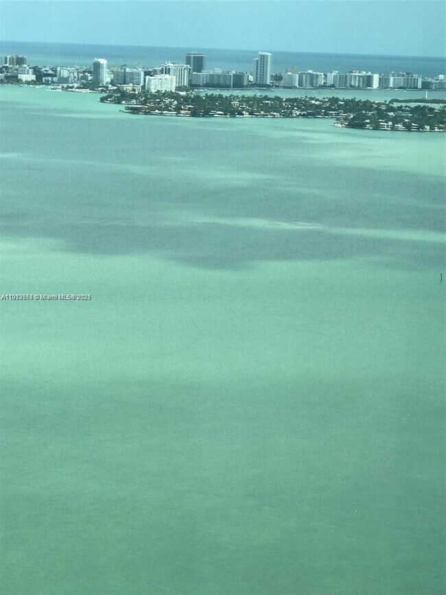 Photo - 650 NE 32nd St Unidad 4908