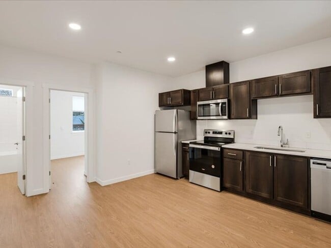Photo - Fremont St Apartments