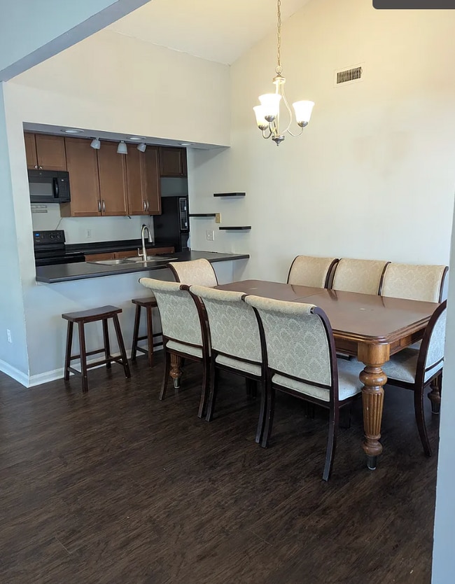 Photo - Room in House on Golden Oak Ct