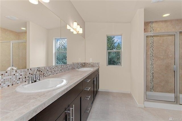 Photo - Gorgeous Executive Home, Available Now