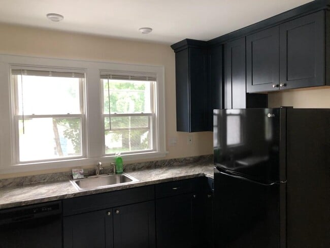 Building Photo - 15 Edison Ave Unit Apt 3 Fl 2