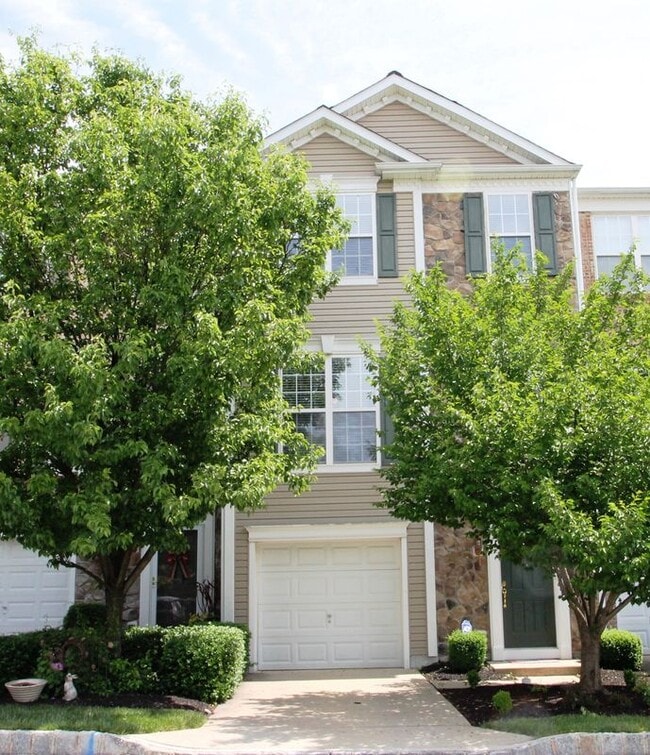 Photo - 157 Hudson Dr Townhome