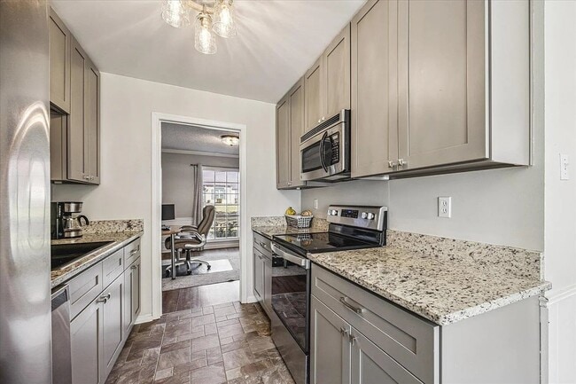 Photo - 8021 Brooxie Cove