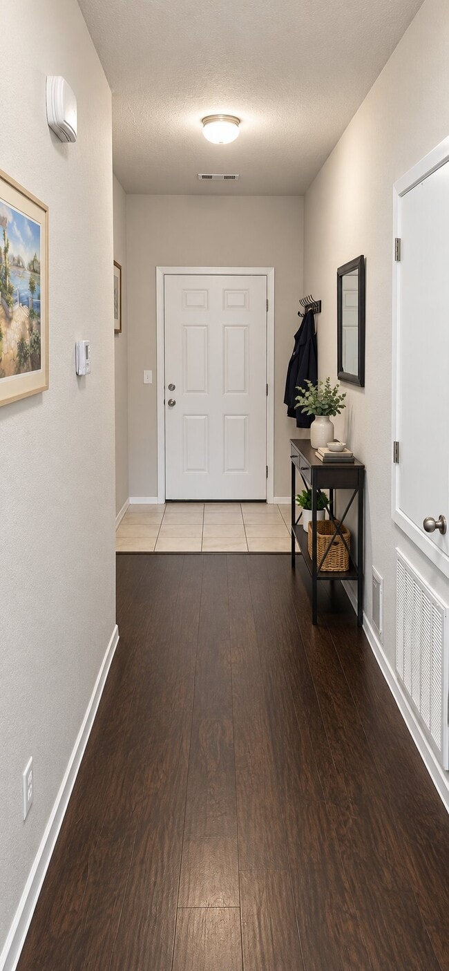 Photo - 885 NW Evans Cir