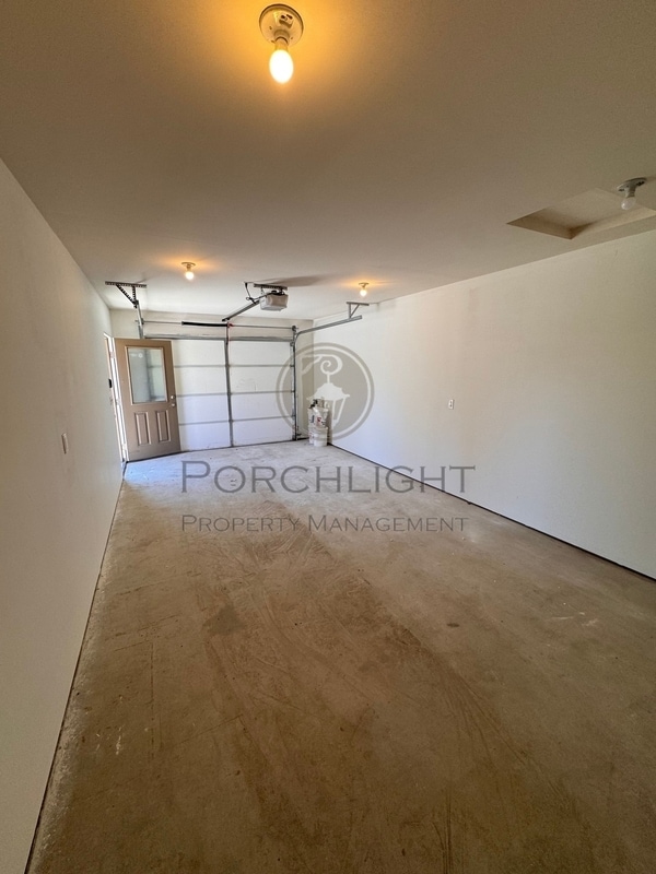 Photo - 407 E Main St