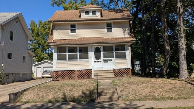 Building Photo - Newly renovated gem located in Akron Rental
