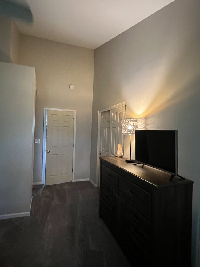 Photo - 2128 Fulham Dr