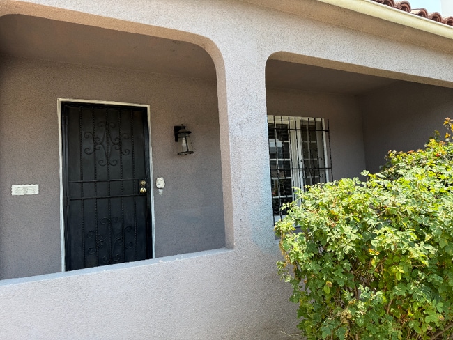 Building Photo - 1850 S Curson Ave Rental